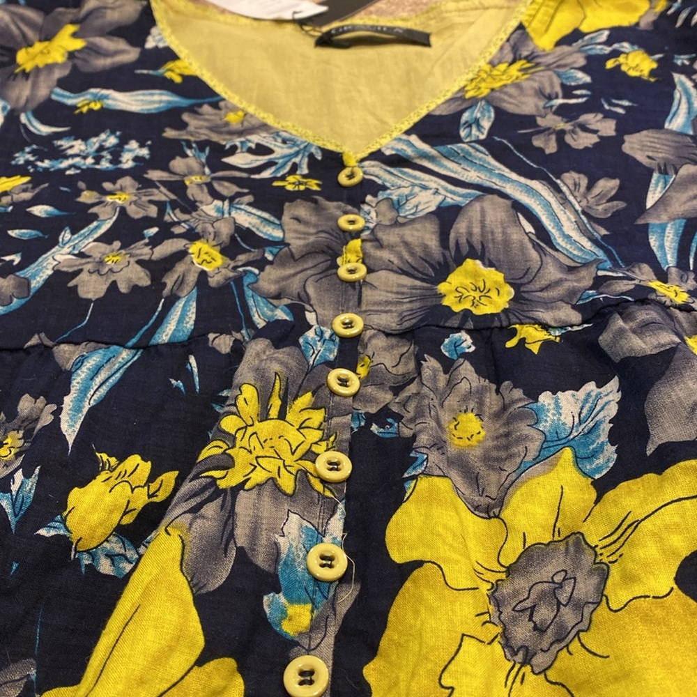 NWT Gracila Top 2XL Floral Navy Blue? Yellow? - Picture 6 of 14
